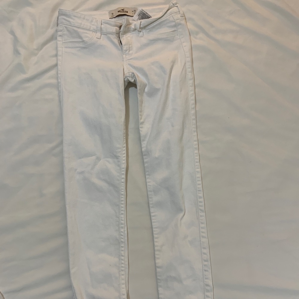 White skinny jeans